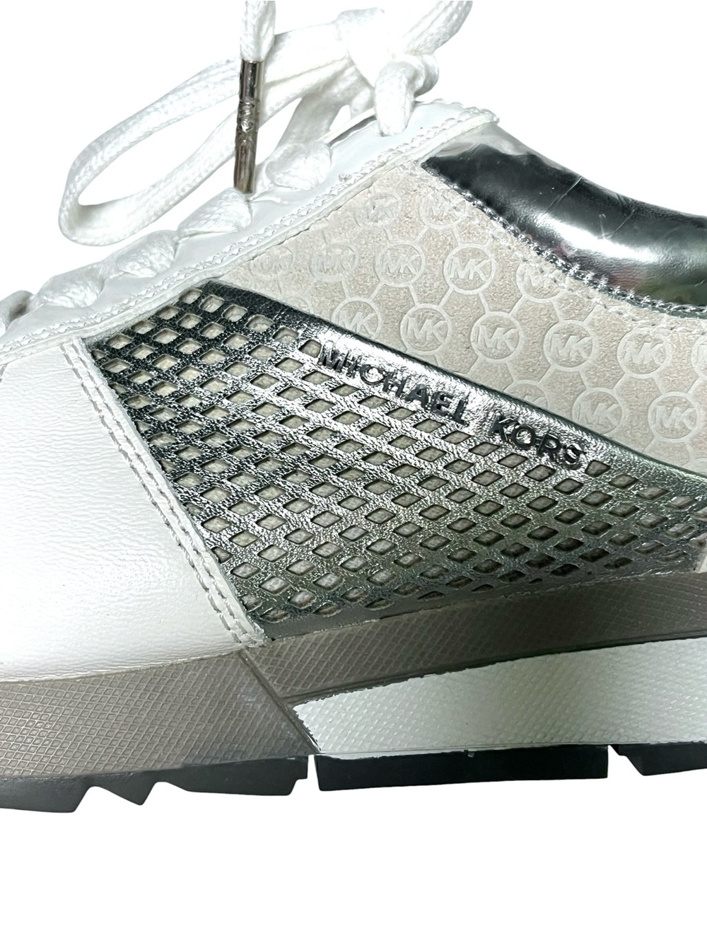 NWOT MICHAEL KORS Allie Trainer Sneakers White Silver Suede Leather Upper 6.5 - Picture 7 of 14